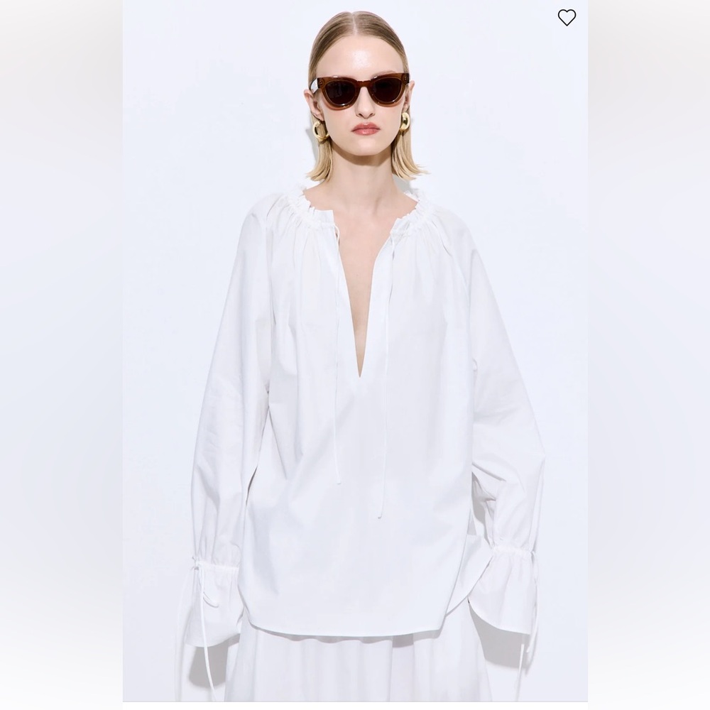 De Rococo Ruffled Poplin Blouse